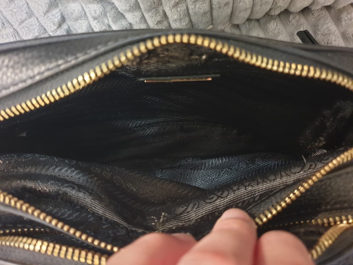 프라다 카메라백 팔아요 상품이미지7