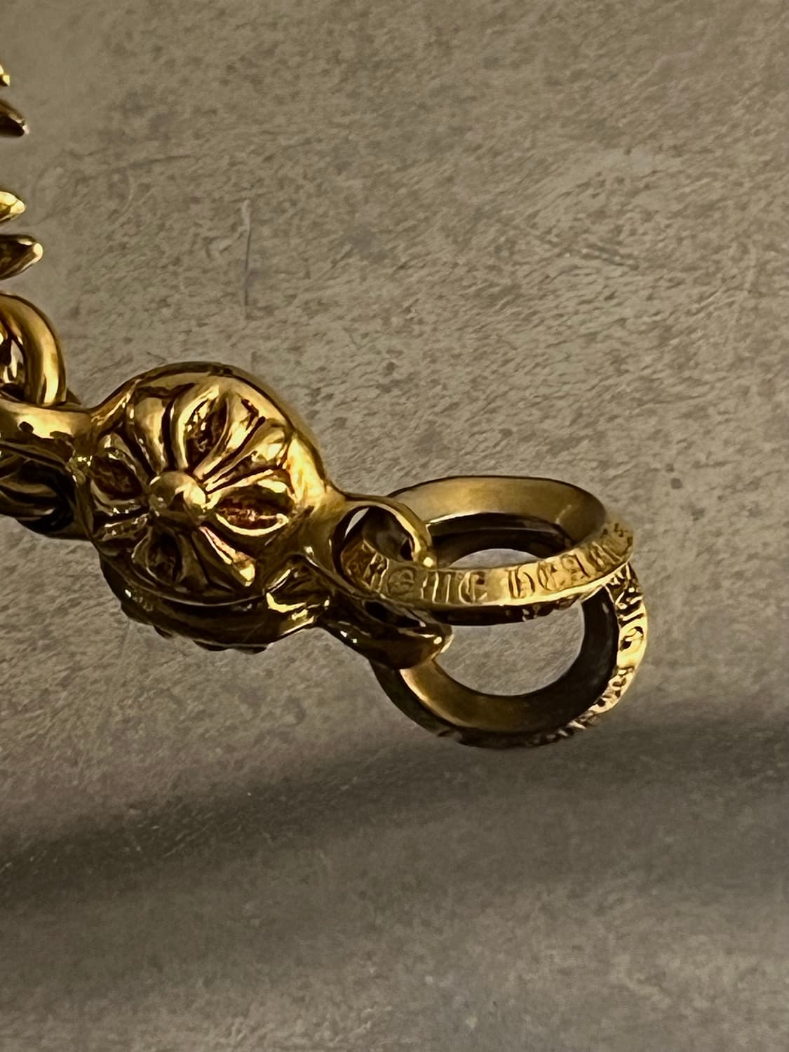 [크롬하츠] 22k 원 볼 타이니 크로스 1P 파베 다이아 펜던트 참 상품이미지4