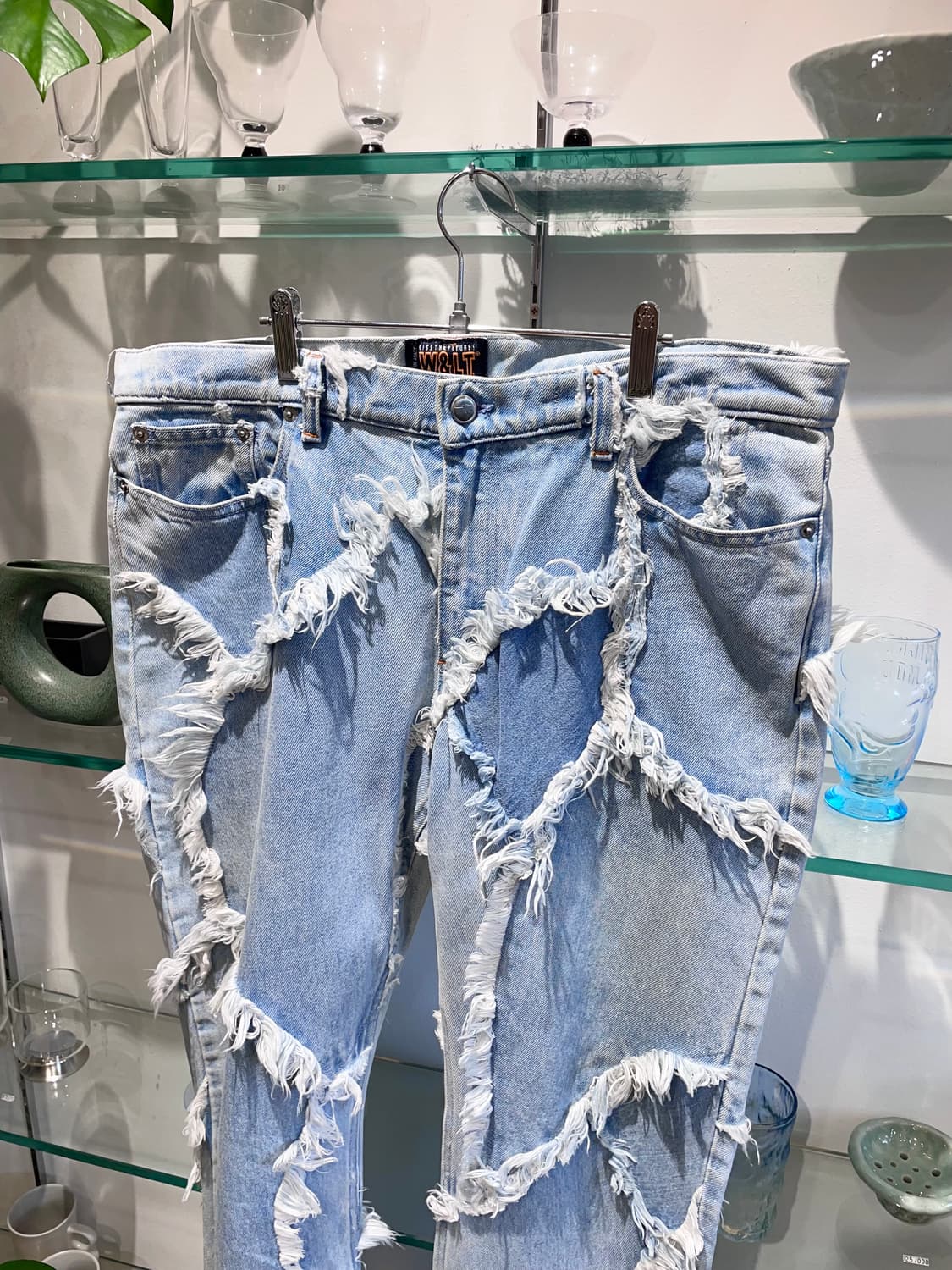 90’s 월터 반 베이렌동크 distressed denim pants 상품이미지3