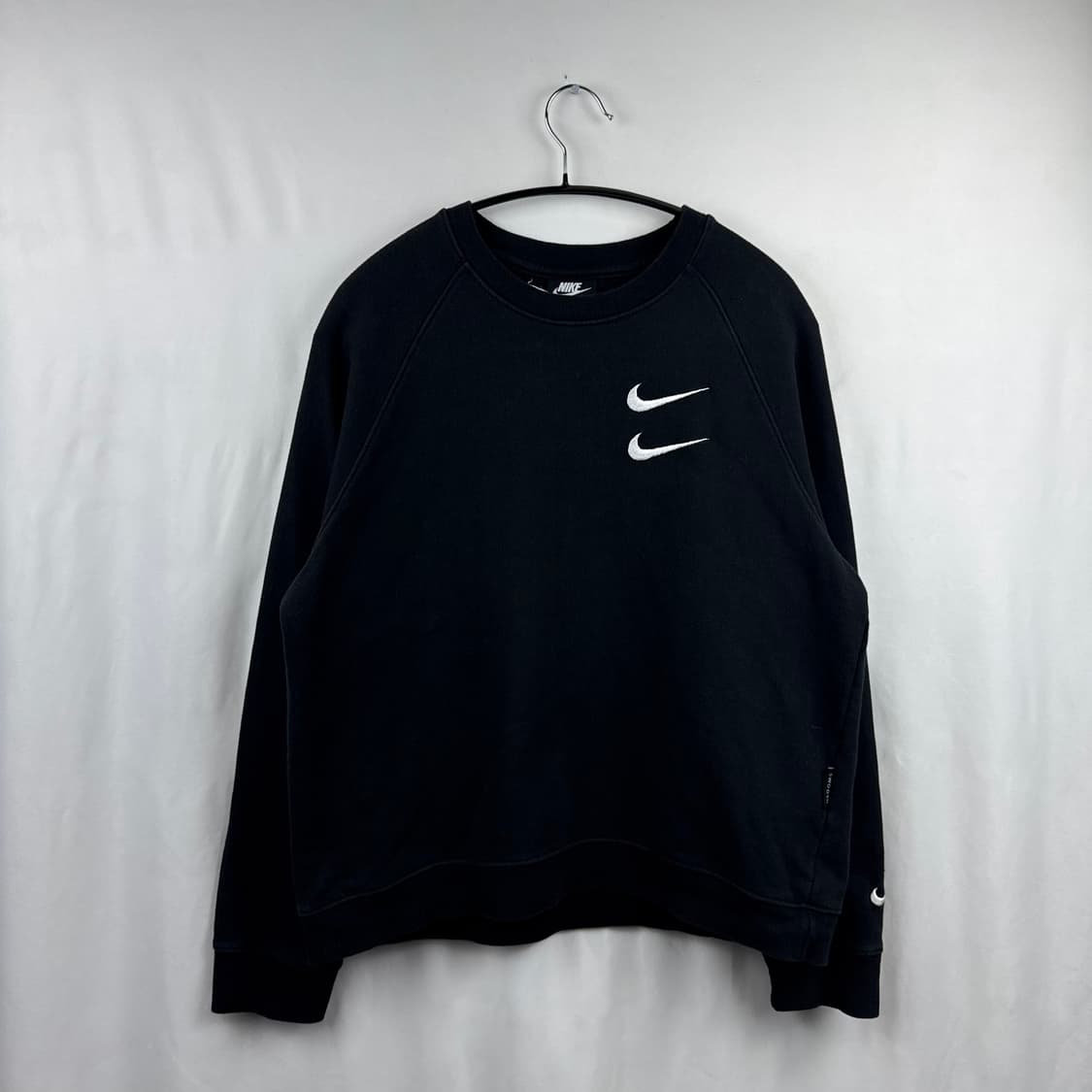 (M) 나이키 더블스우시 맨투맨 블랙 상품이미지2