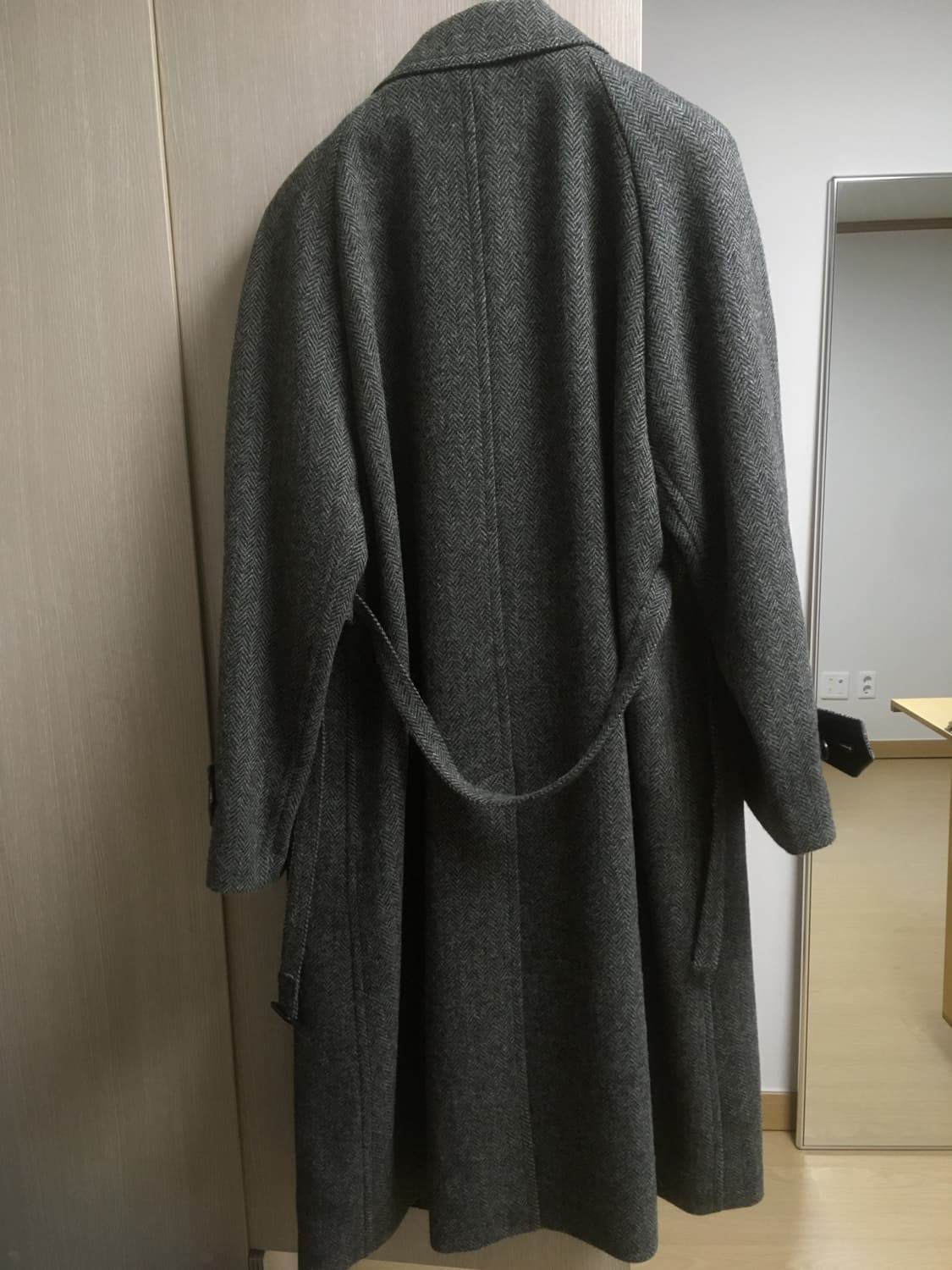 알테(Alte) 헤링본 울 롱코트 상품이미지3