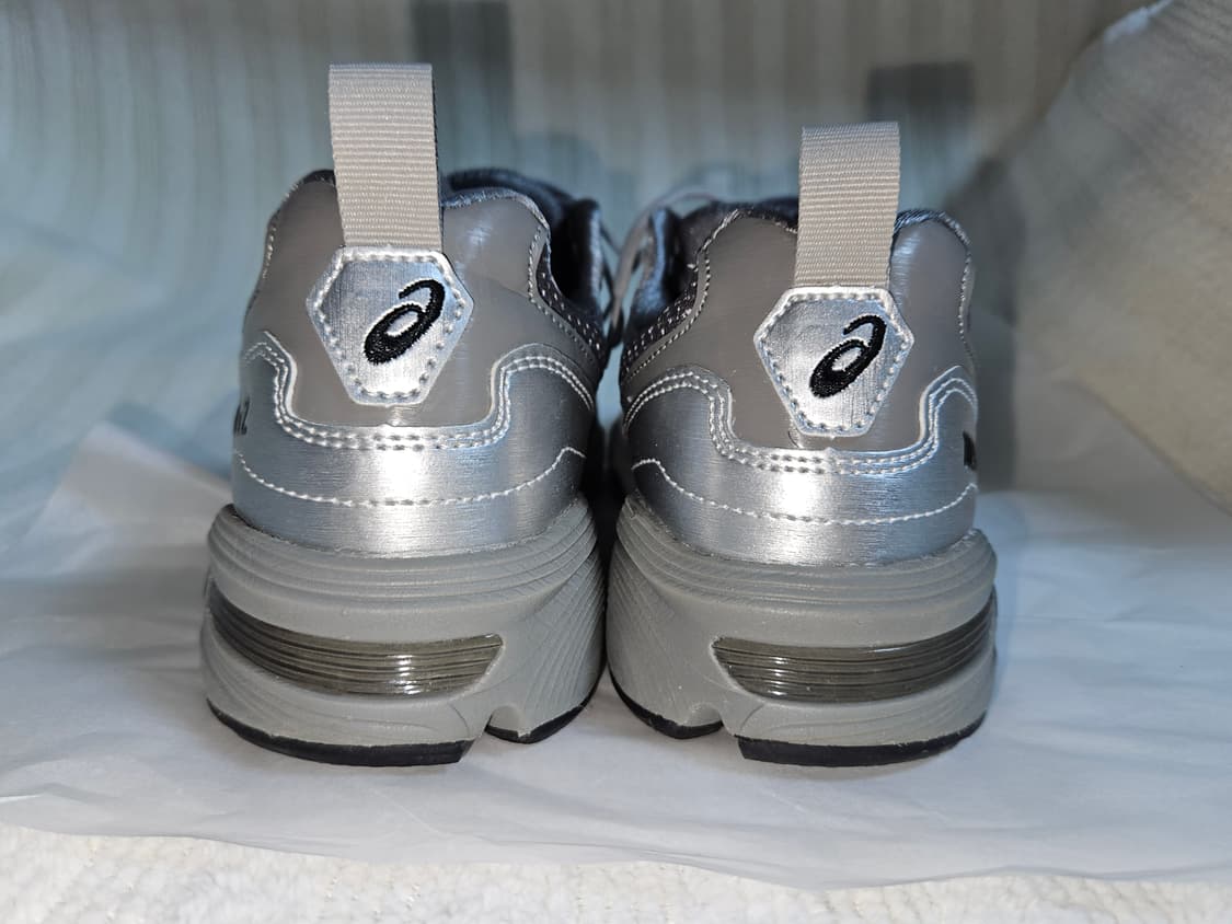 아식스 x 프레자 위워 젤 1090 V2 클레이 그레이 퓨어 실버 상품이미지5