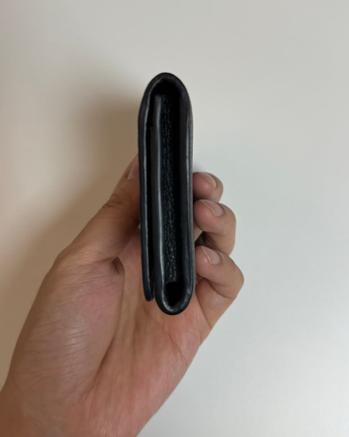 루이비통 비즈니스 카드 홀더 모노그램 레더 블랙 제품 판매합니다. 상품이미지6