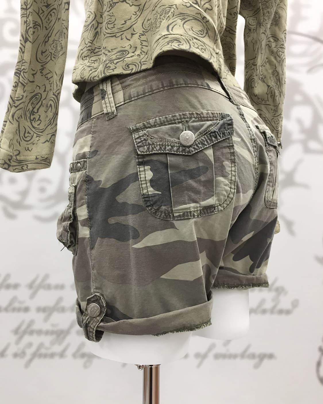 Y2K camo shorts 상품이미지3