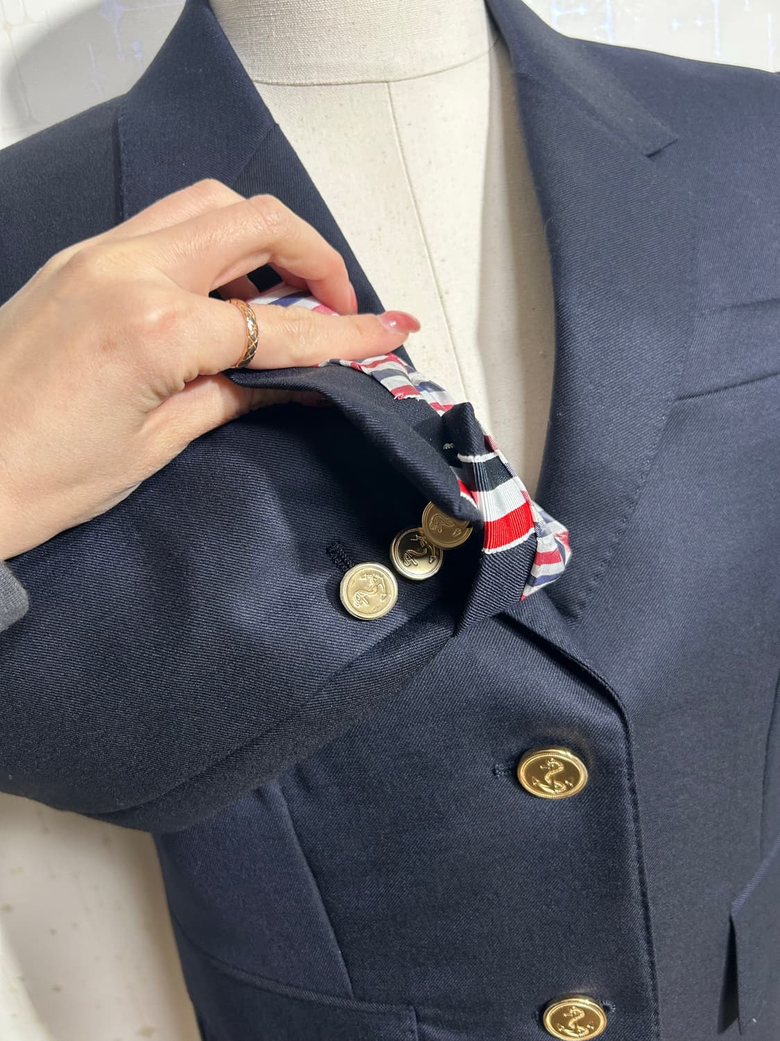 톰브라운 여성 클래식 울 자켓 새상품 택포함 상품이미지3