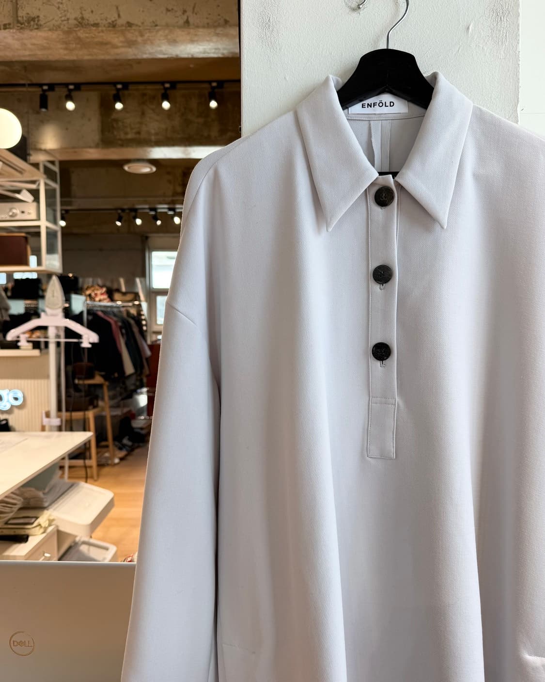 엔폴드 그레이 하프버튼 오버 카라넥 셔츠  상품이미지4