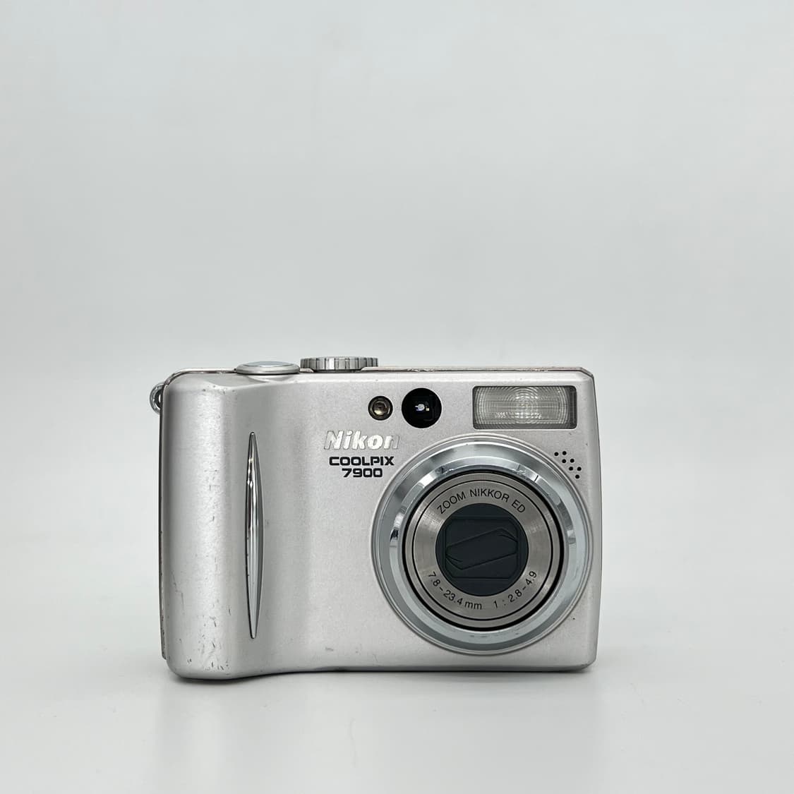 니콘 쿨픽스 Nikon Coolpix 7900 실버 상품이미지1