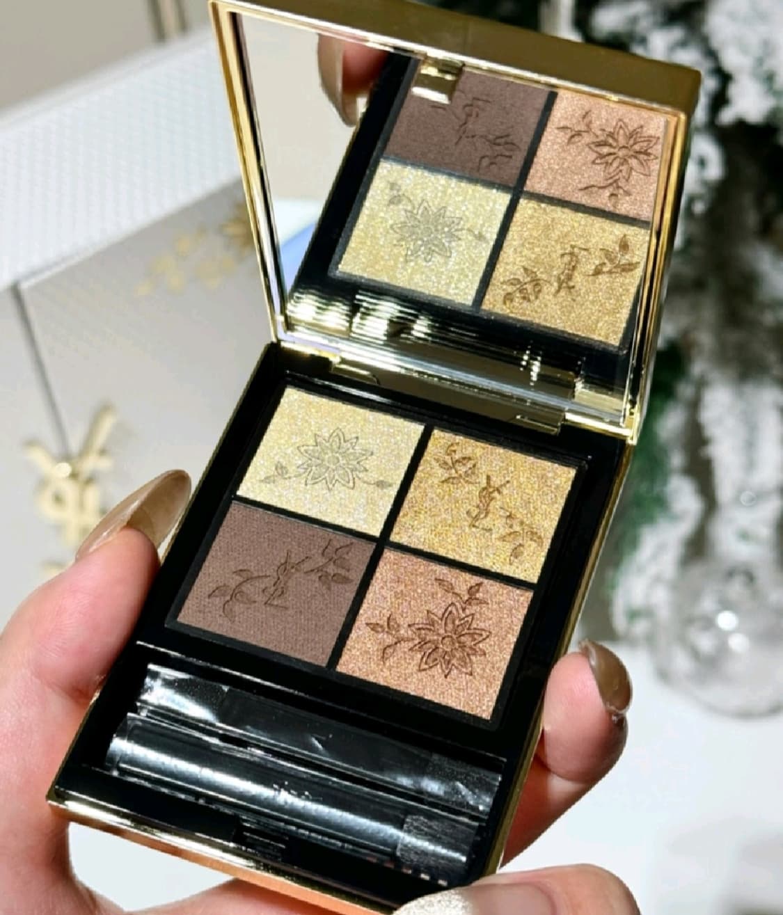 (홀리데이 한정판) 입생로랑 꾸뛰르 미니 클러치 024 골든 레이스 섀도 상품이미지3