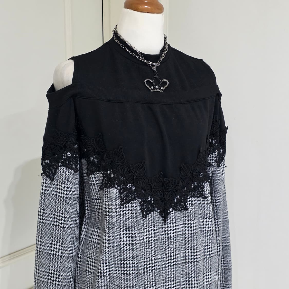 일본빈티지)블랙 지뢰계 오네갸루깔 오프숄더 골지니트 상품이미지3