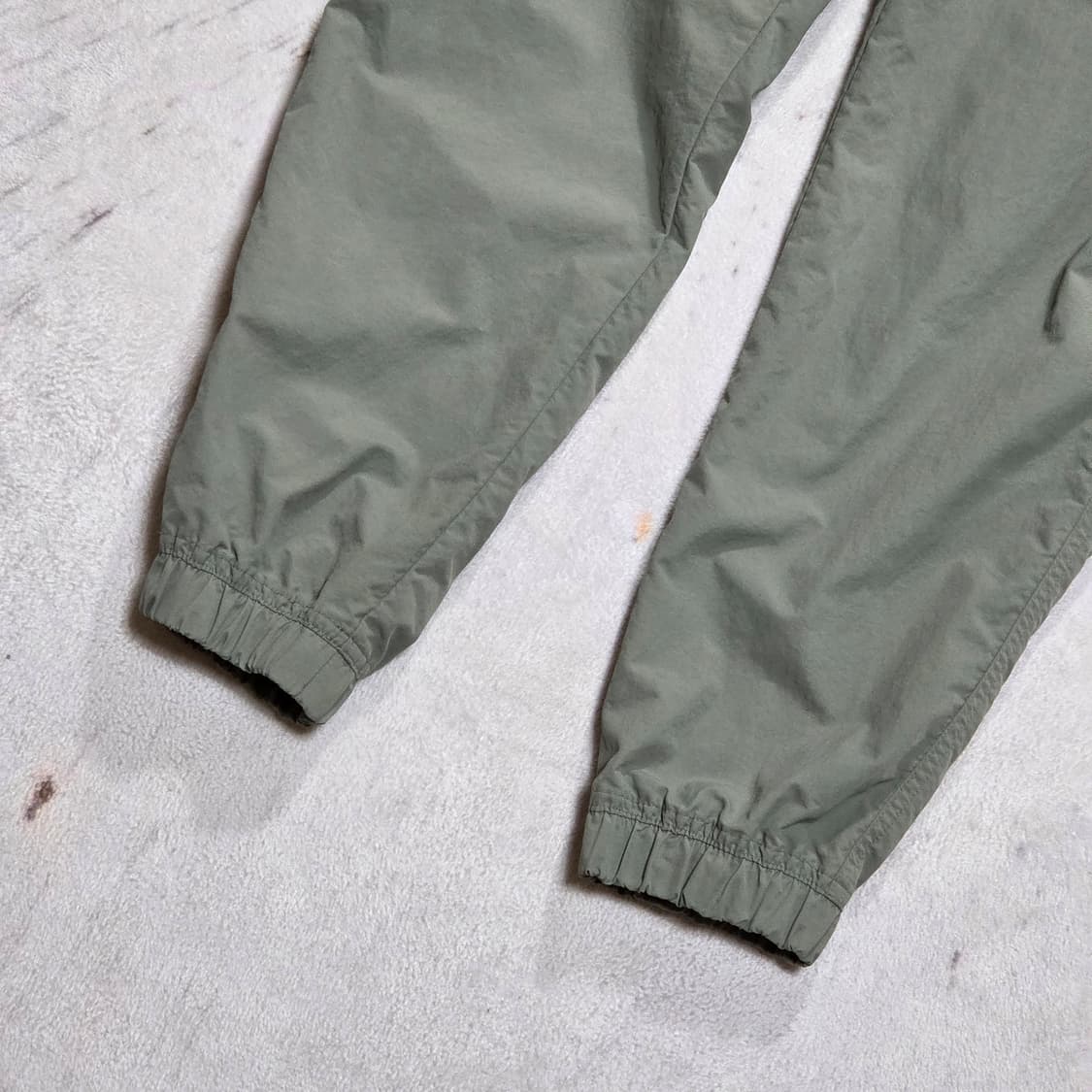 엄브로 카키 풀밴딩 조거 팬츠 상품이미지3