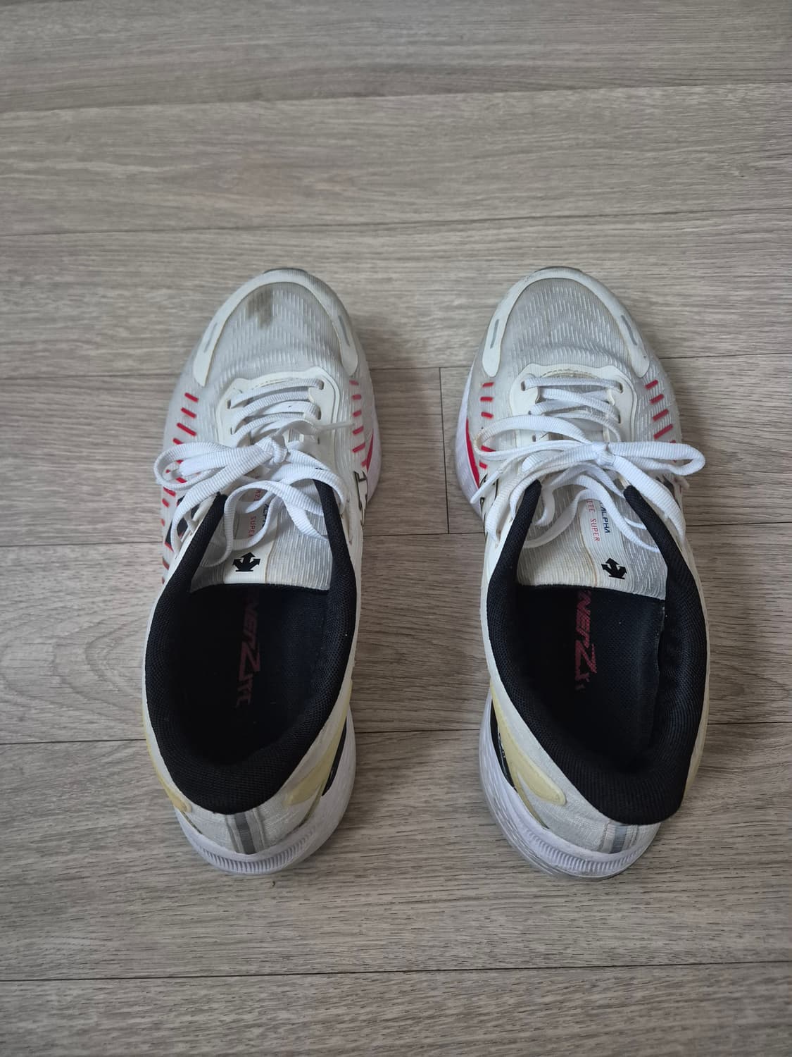 데상트 에너자이트 슈퍼 런닝화 상품이미지3