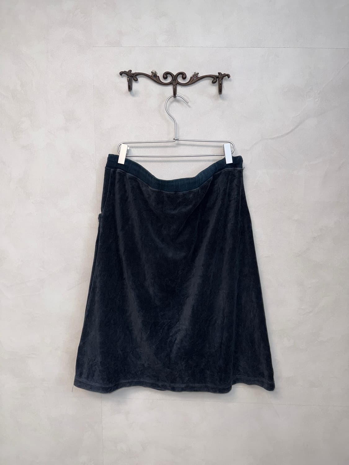 Black velvet button banding skirt 상품이미지3