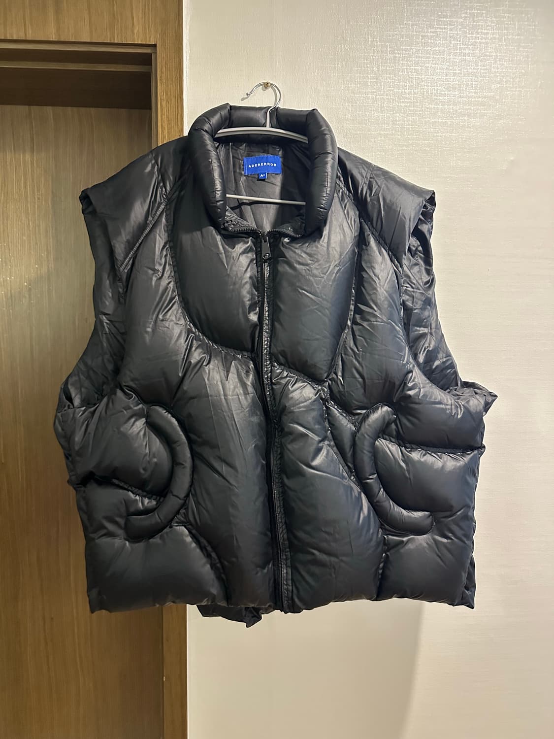 아더에러 패딩 베스트 상품이미지1