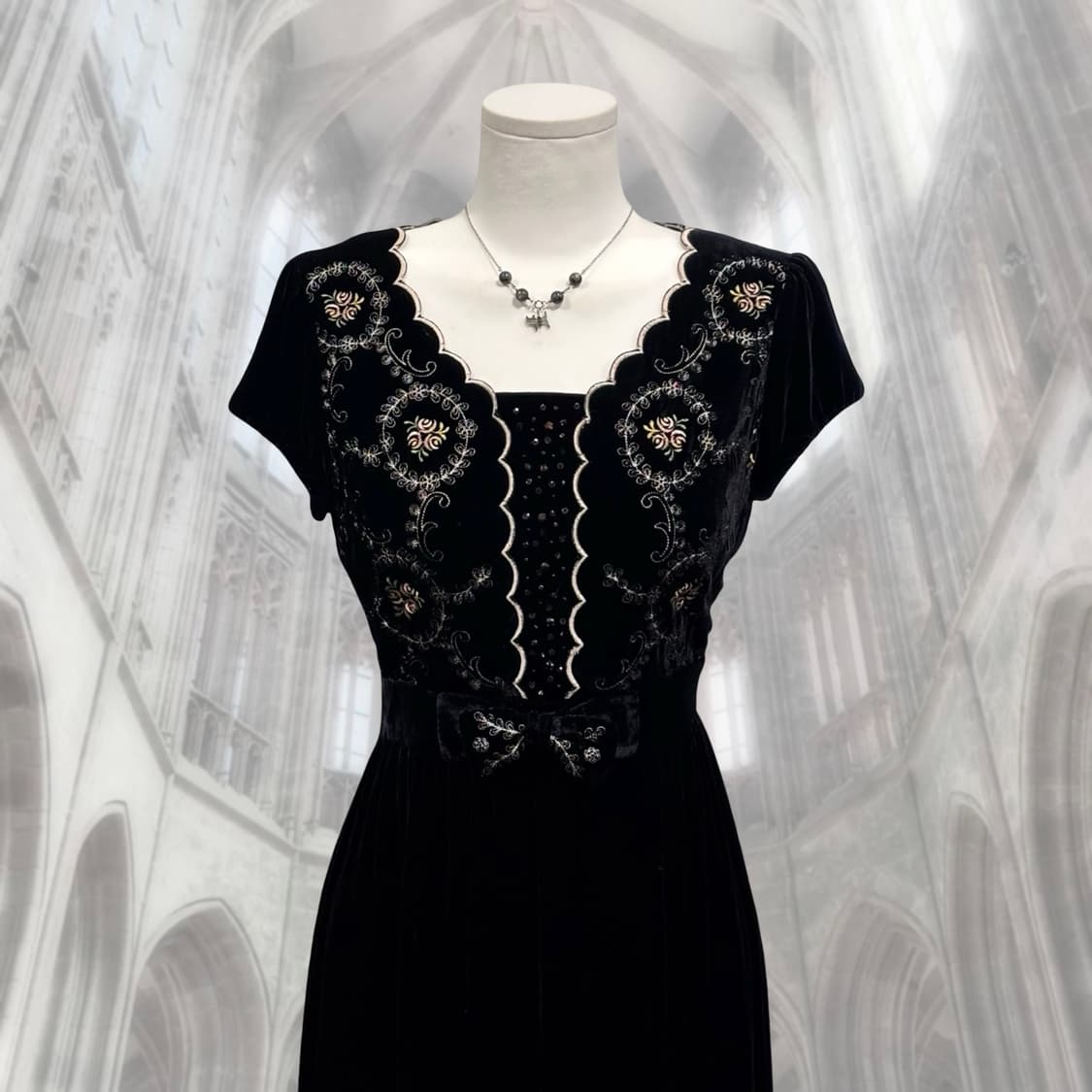 일본 로맨틱 빈티지 블랙 벨벳 캡소매 자수 원피스 로판 상품이미지4