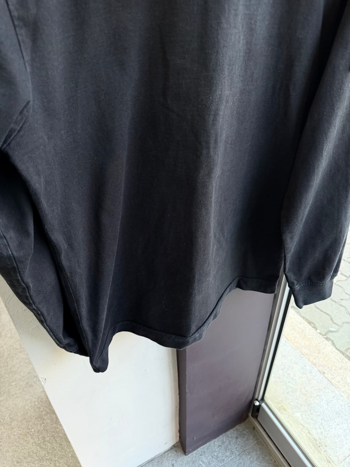 L/ 스톤아일랜드 에센셜 와펜 블랙 롱슬리브 맨투맨 상품이미지4