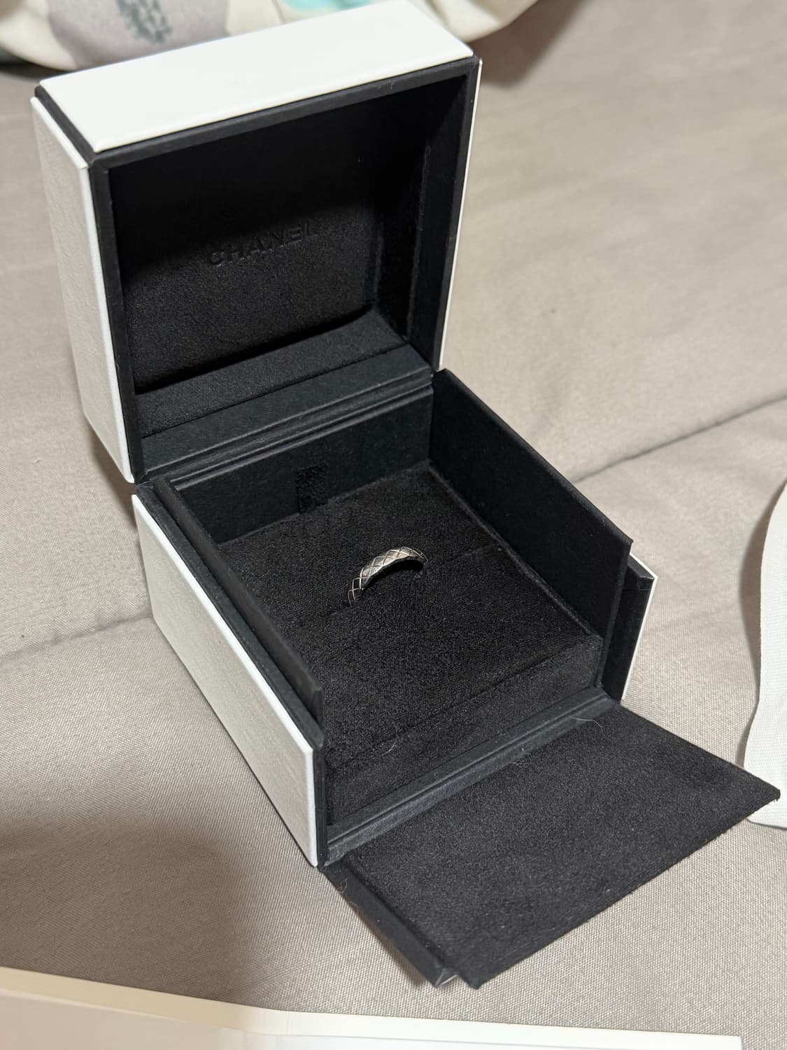 샤넬 코코크러쉬 반지 화이트골드 51호 상품이미지2