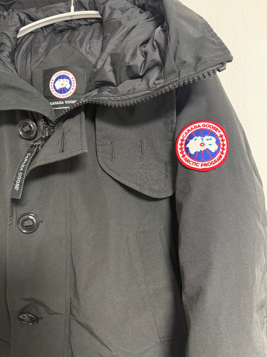 캐나다구스 밴프 파카 상품이미지3