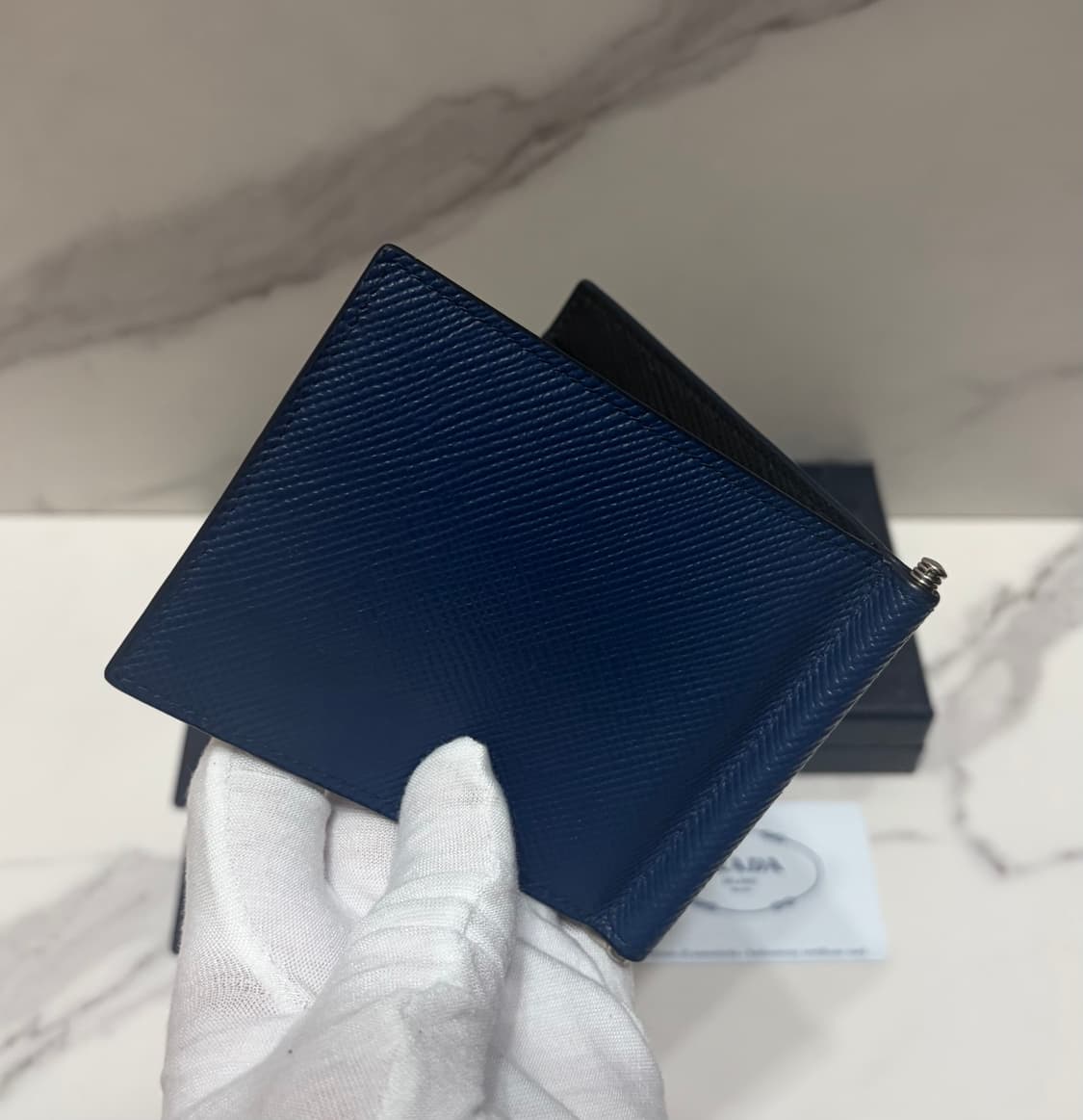 [정품] S급 프라다 사피아노 머니클립 반지갑 네이비 상품이미지6