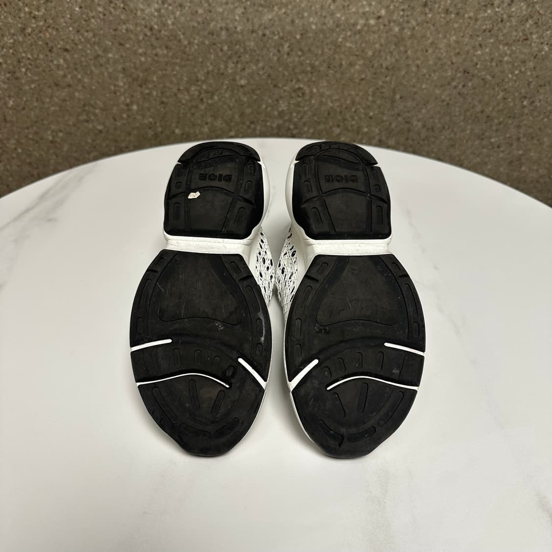 [39사이즈]디올 오믈리크 B24 까나쥬 스니커즈 상품이미지3