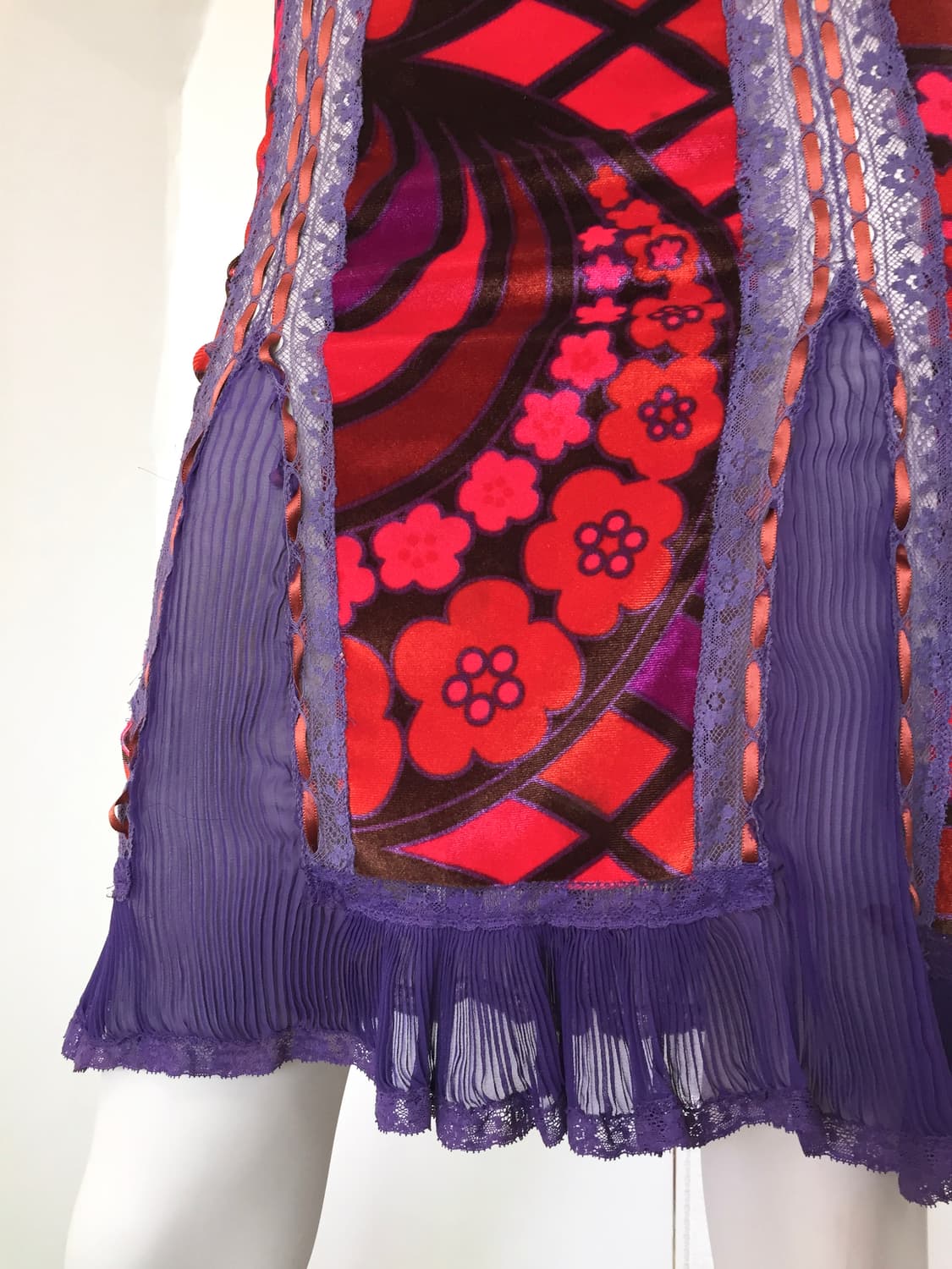 D&G Vintage Floral Velour Midi Skirt 상품이미지4