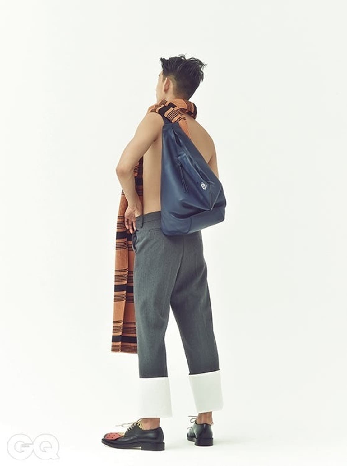 로에베 안톤 라지 한정판 컬러 상품이미지10