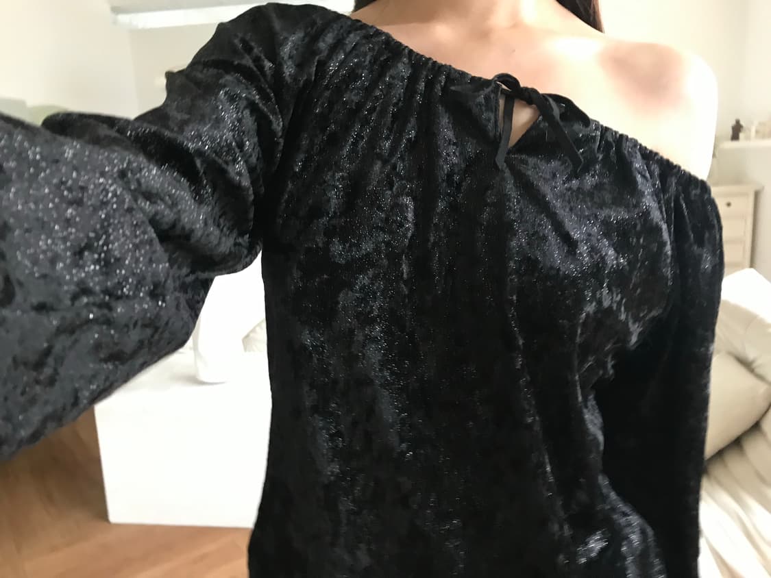 vintage velvet off-shoulder top 상품이미지1
