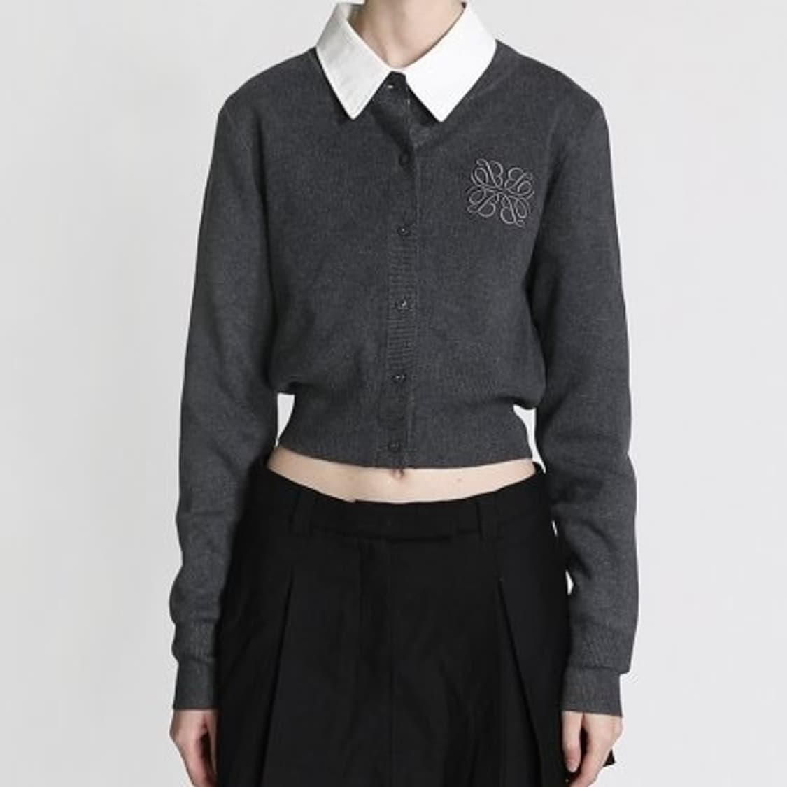 배드블러드 플뢰르 로고 크루넥 가디건 차콜 상품이미지1