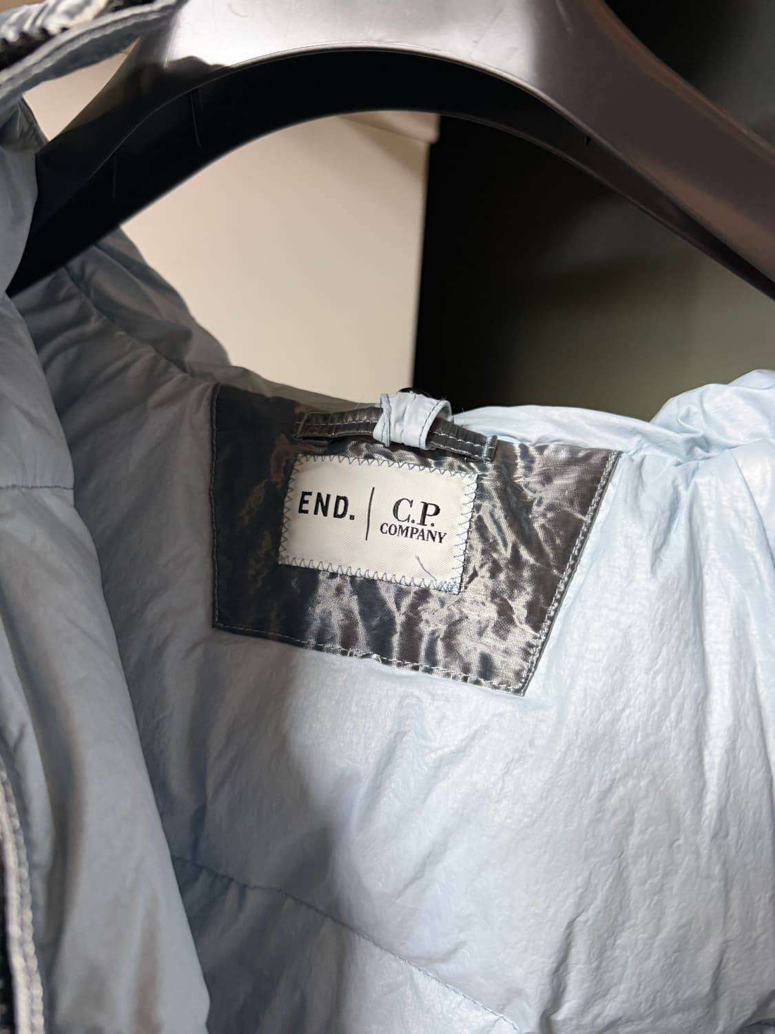 L] CP컴퍼니 x 엔드 클로딩 캔디 고글 푸퍼 자켓 상품이미지9