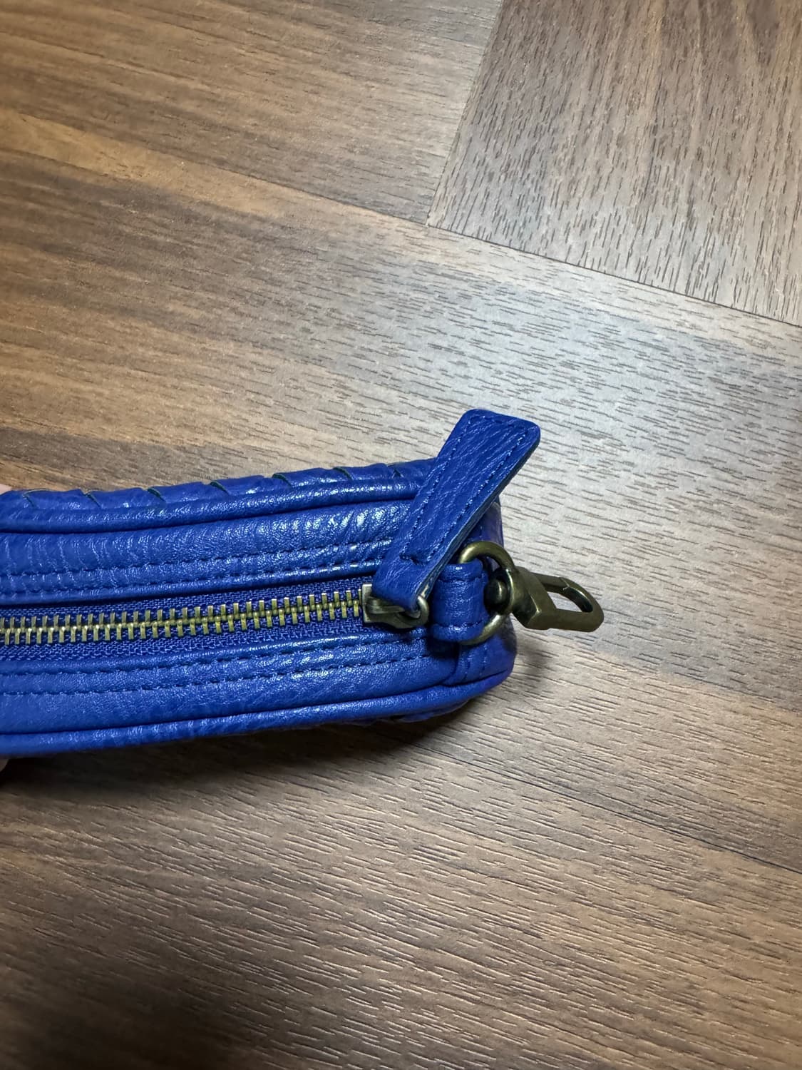 [HAESLEY] 해슬리 나인브릿지 블루 골프공 가죽 파우치 상품이미지3