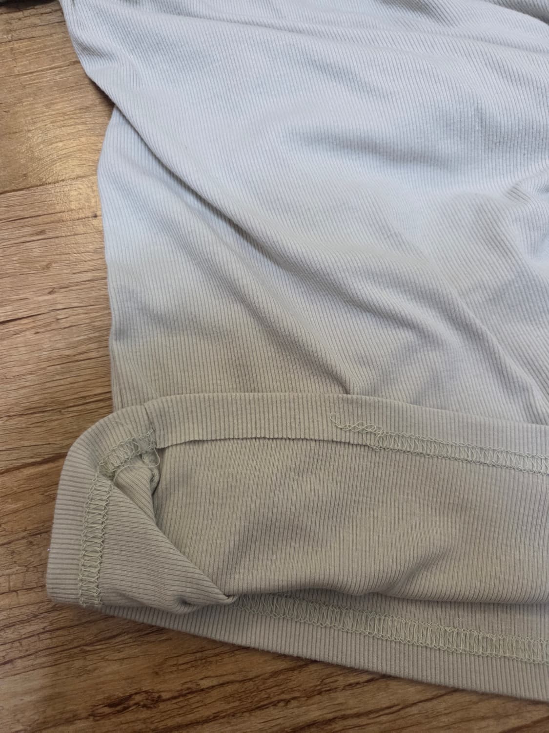 블랙업 힌츠 드레이핑 오프숄더 상품이미지6