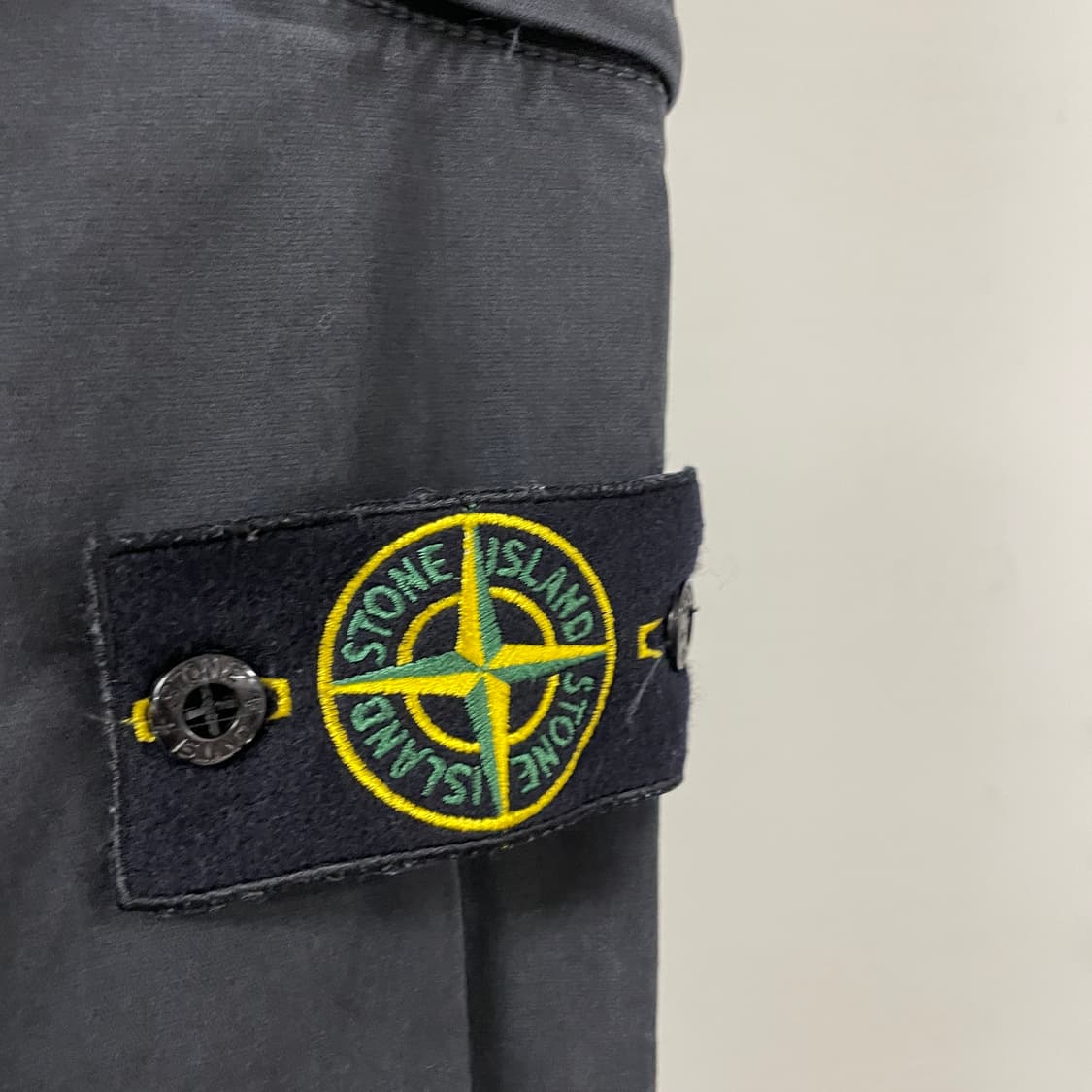 스톤아일랜드 카고 팬츠 블랙 32 상품이미지4