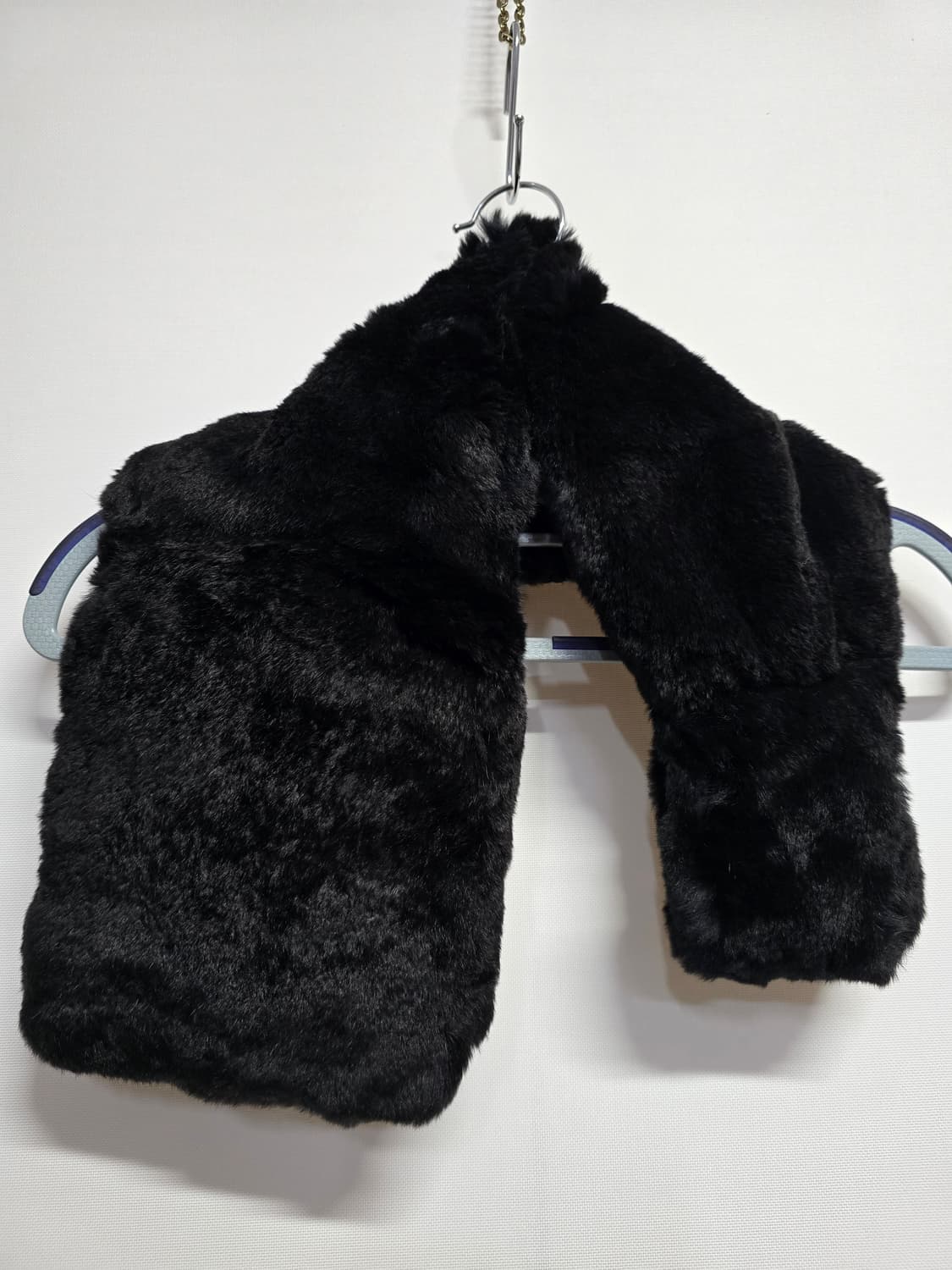 메트로시티 블랙 렉스 털 목도리 머플러 상품이미지1