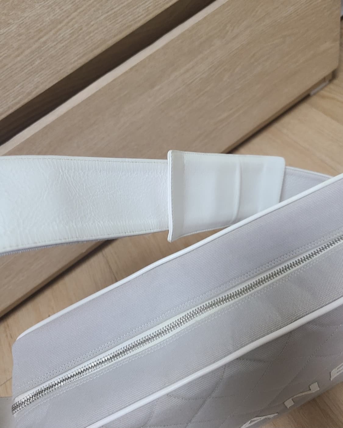 샤넬 스포츠 숄더백 겸 크로스백 상품이미지4