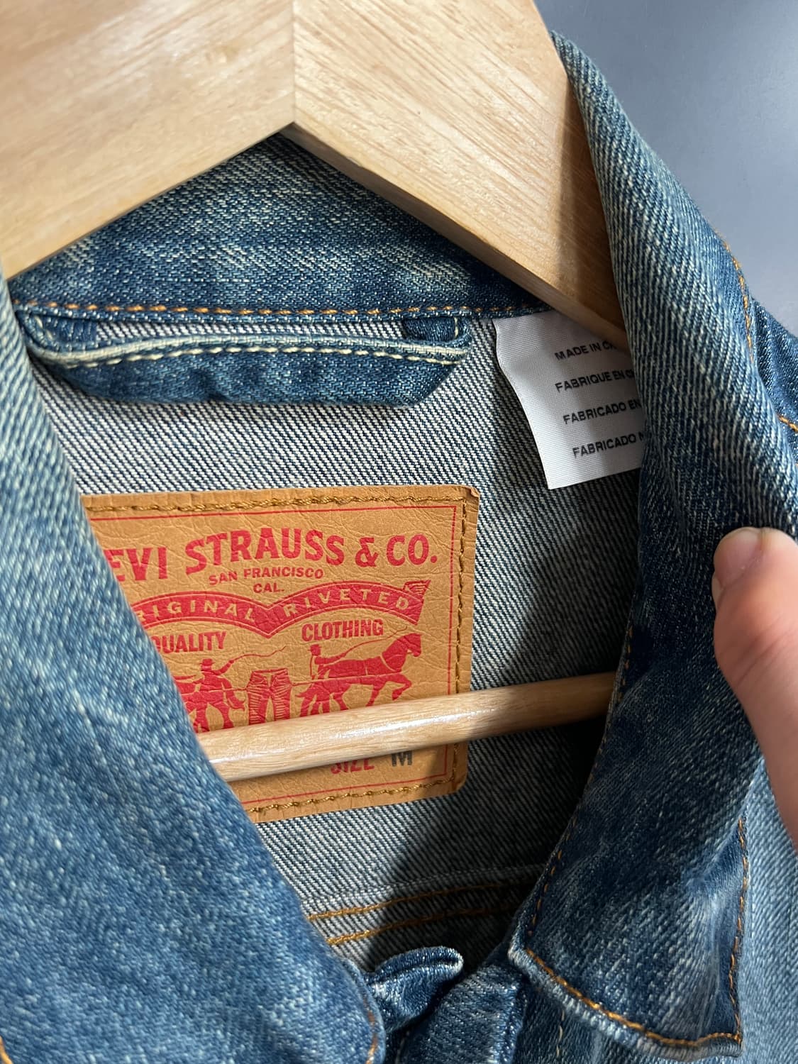 Levis 리바이스 오리지널 워싱 데님 트러커 자켓 상품이미지5