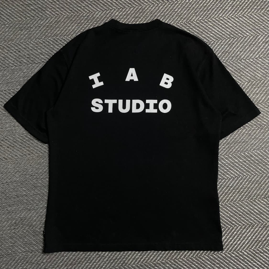 IAB STUDIO 아이앱 박시핏 빅로고 반팔 티셔츠 블랙y 5495 상품이미지2