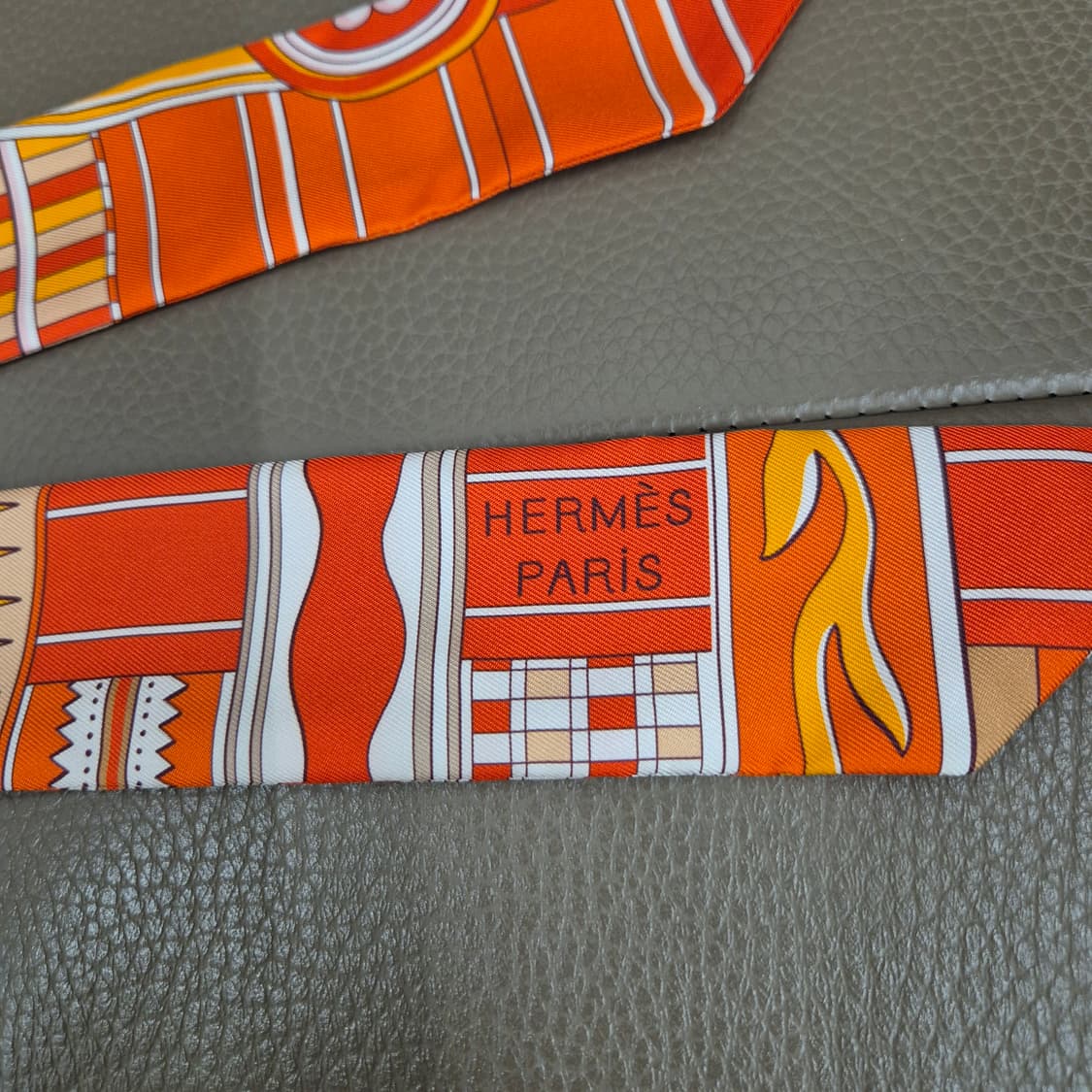 에르메스 볼트 피루엣 트윌리 상품이미지2