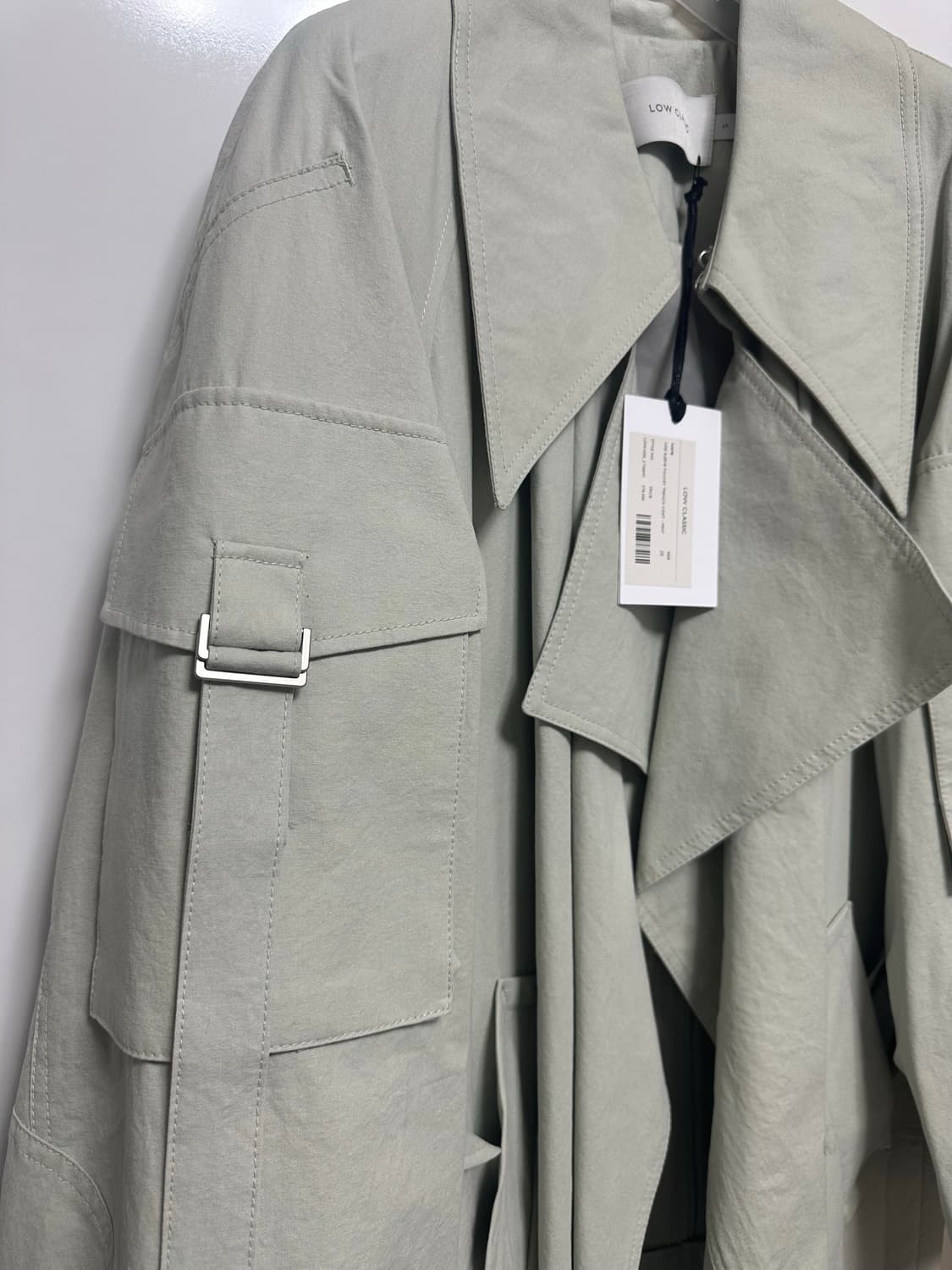 [새상품] 로우클래식 슬리브 포켓 트렌치코트 상품이미지4