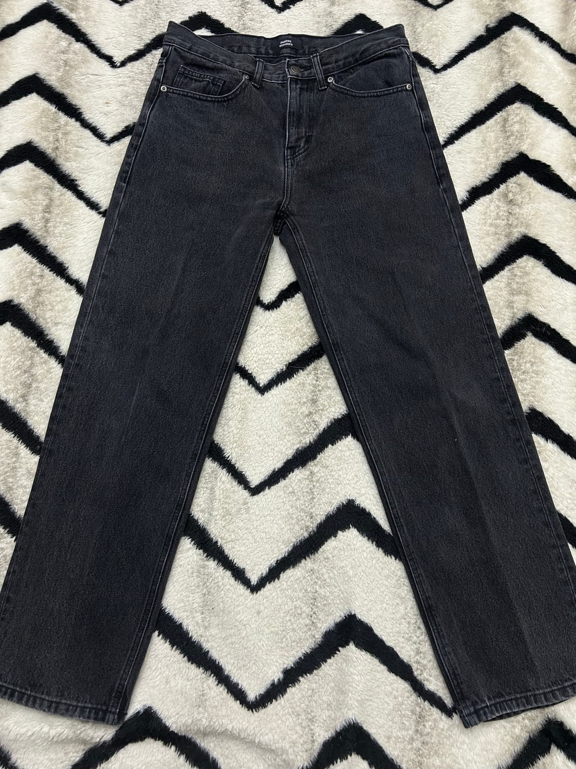 [32]무신사스탠다드 스트레이트 핏 데님팬츠 상품이미지1