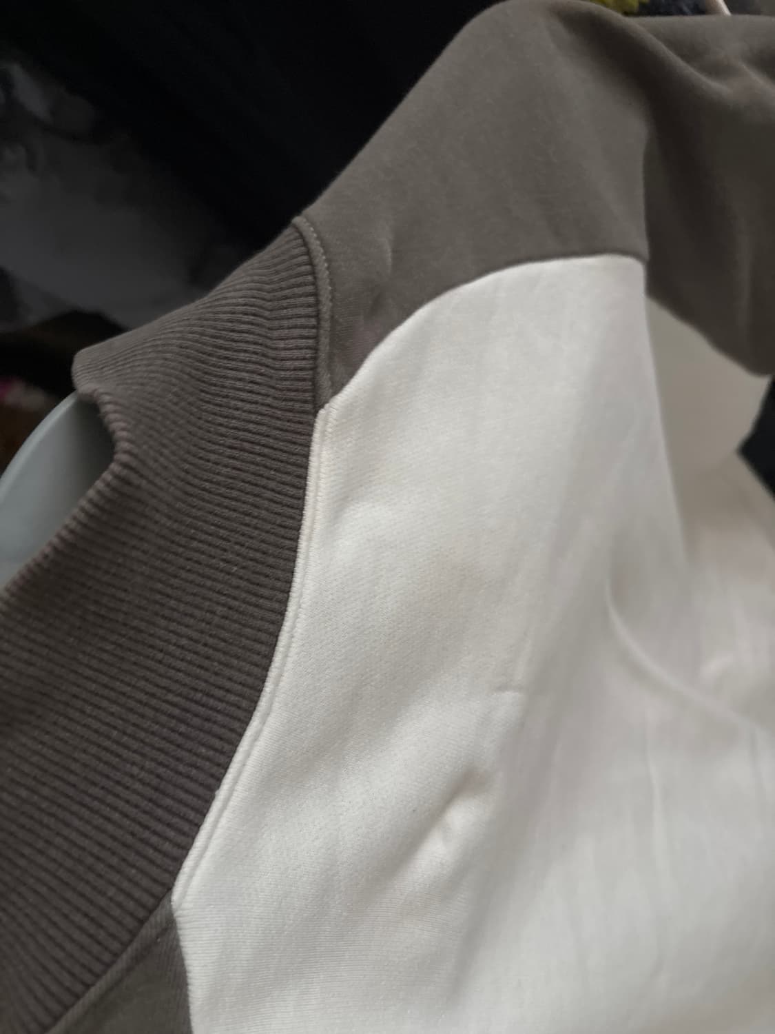 고동색 아디다스 집업 상품이미지3