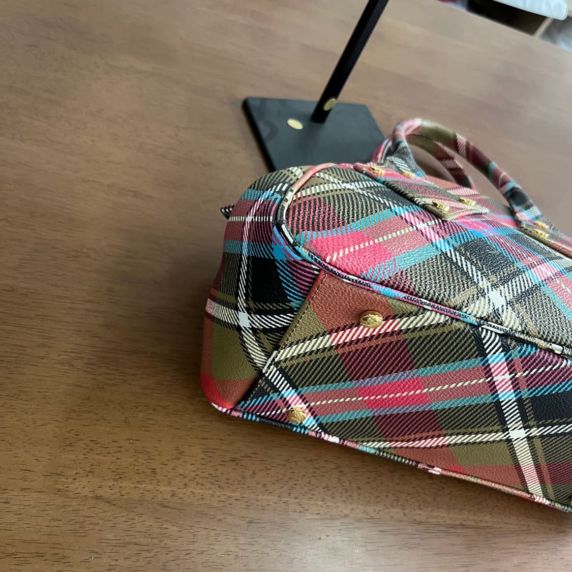 비비안웨스트우드 타탄체크 토트백 상품이미지6