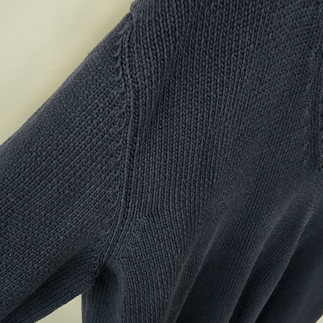 RAEY 네이비 V넥 이태리 니트 스웨터 상품이미지3