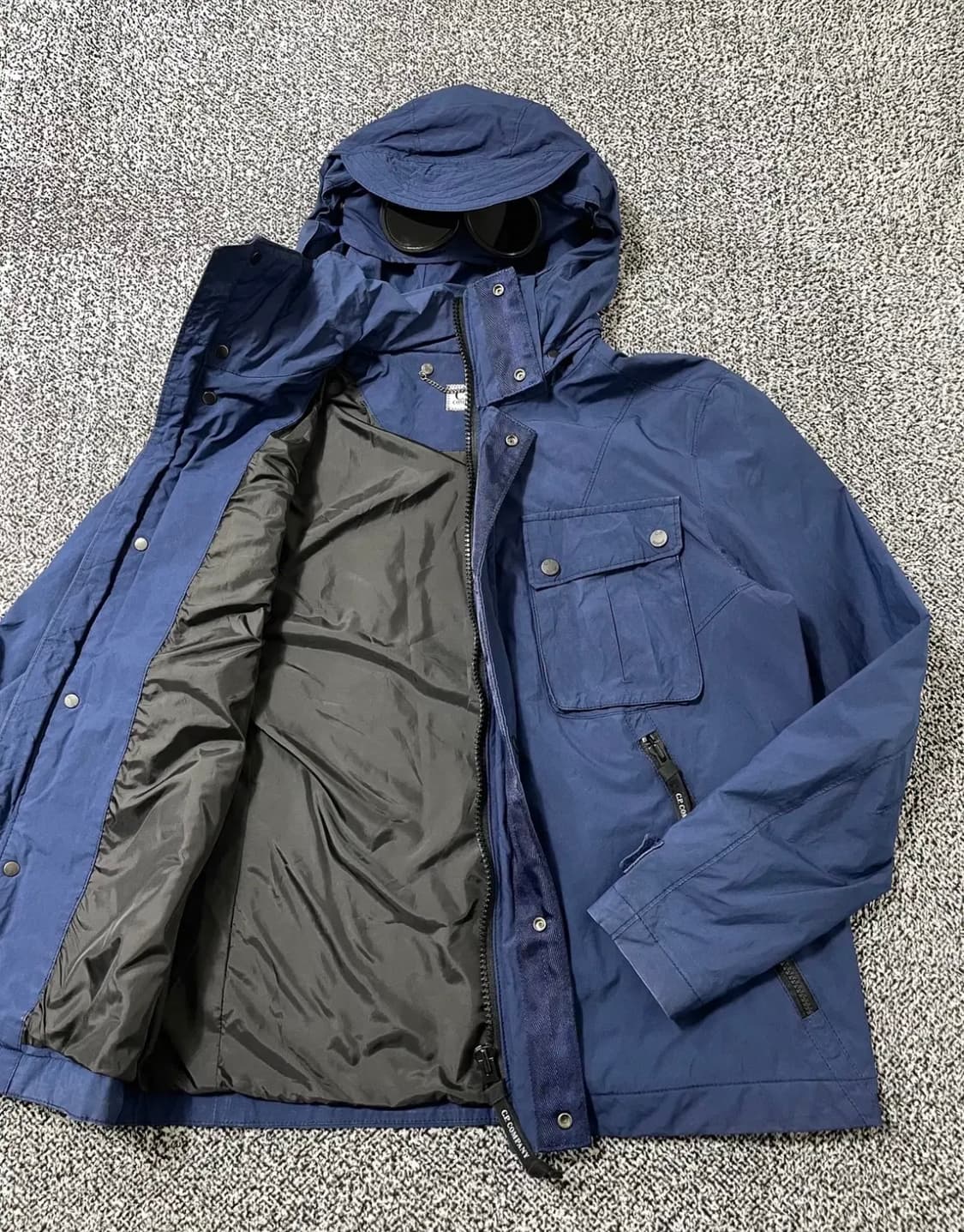 cp컴퍼니 고글 후드 야상 상품이미지3