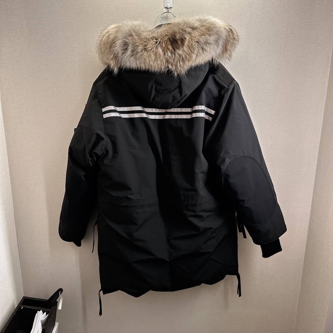 캐나다 구스 남성 블랙 스노우 만트라 패딩 점퍼 파카 상품이미지4