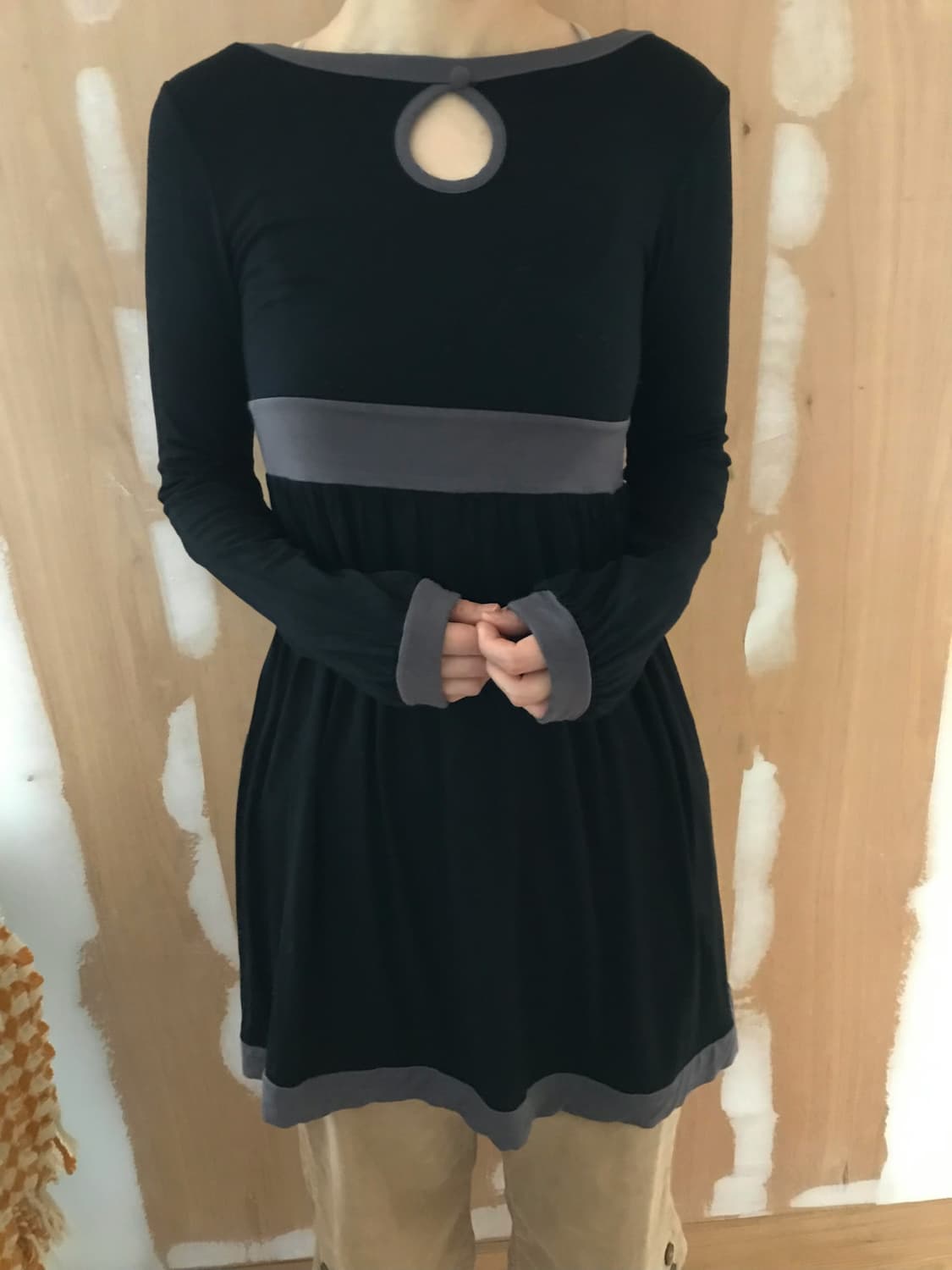 vintage hole black top 상품이미지3