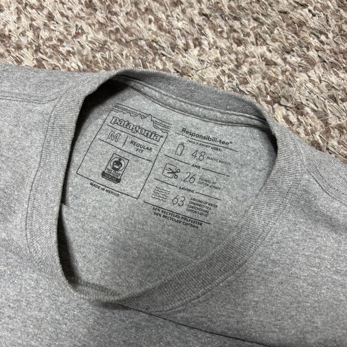 M 파타고니아 그레이 백로고 롱슬리브 상품이미지3