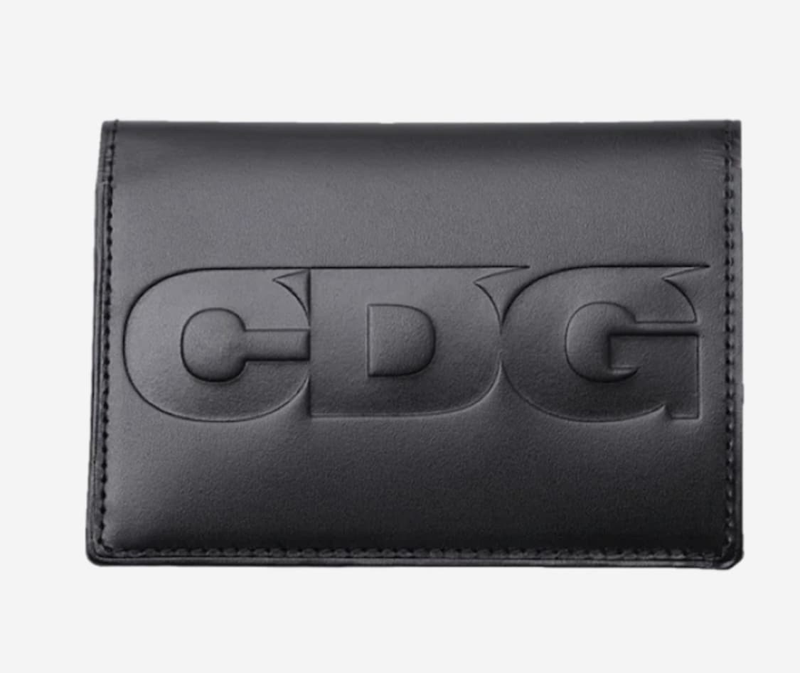 CDG Embossed Logo Wallet Black 상품이미지1