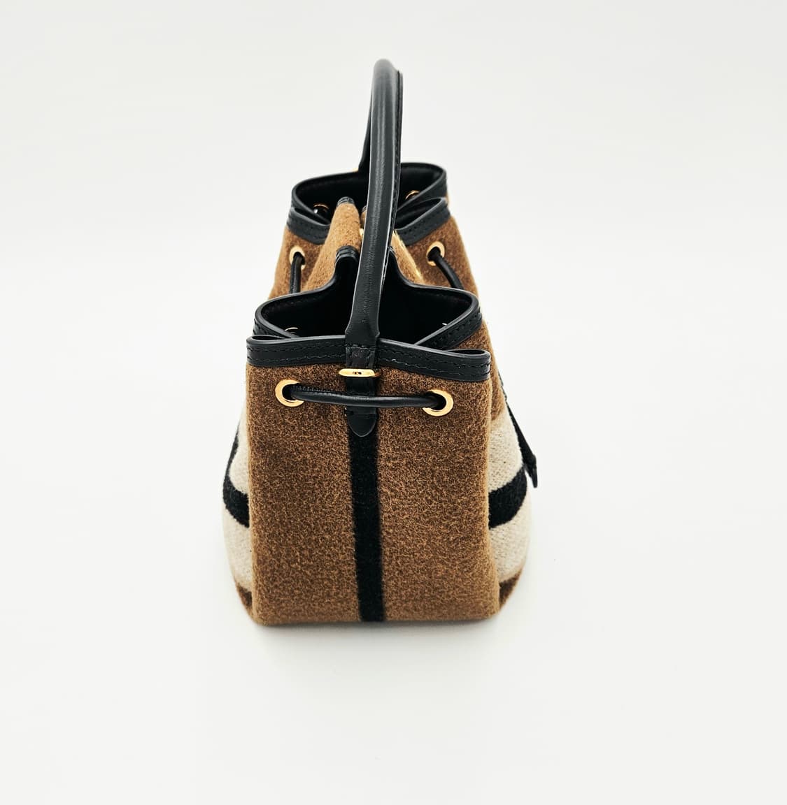 버버리 TB 로고 미니 캔버스 버킷백 상품이미지5