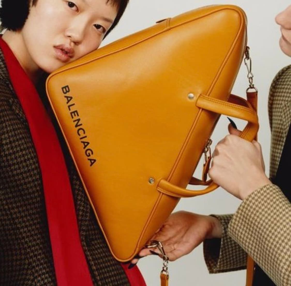 발렌시아가 트라이앵글 백 상품이미지9