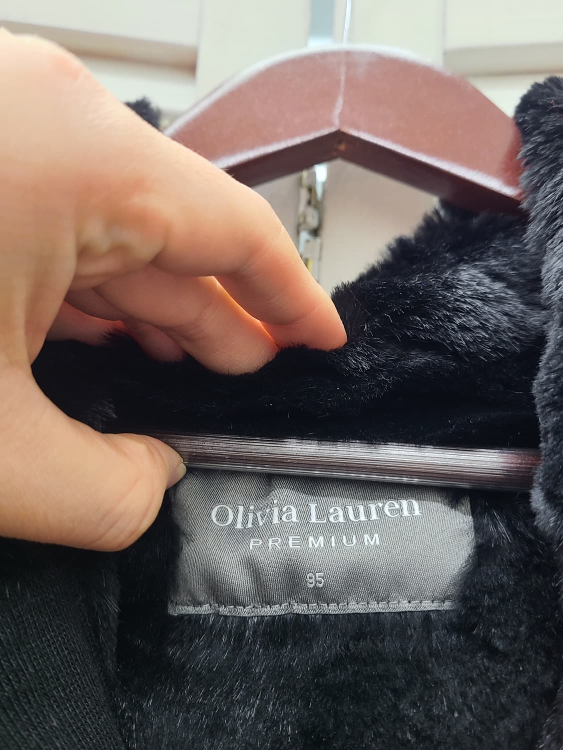 올리비아로렌 모피 롱 후드 패딩 상품이미지3