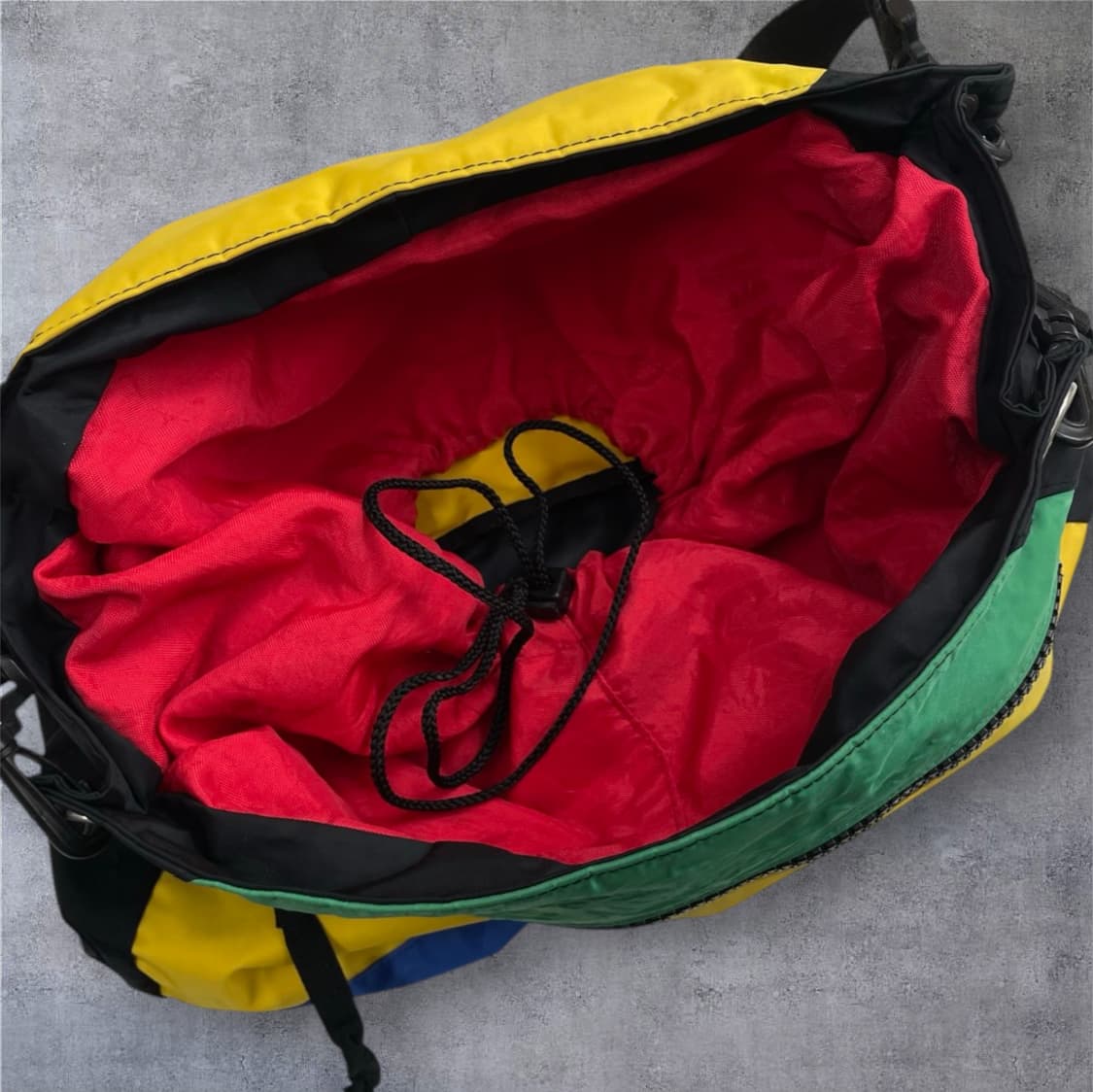 베네통 Benetton 90s 유나이티드 컬러스 멀티컬러 빅 메신저백 상품이미지8